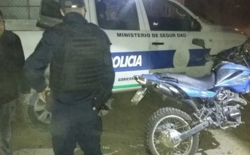 Circulaba sin el casco ni los papeles de la moto y se la secuestraron