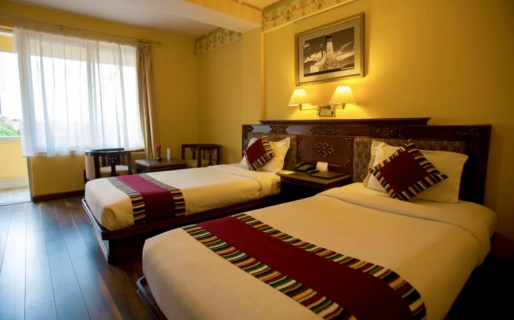 Un hombre se acostó a dormir en un hotel, un fuerte olor lo alertó y descubrió un cadáver abajo del colchón