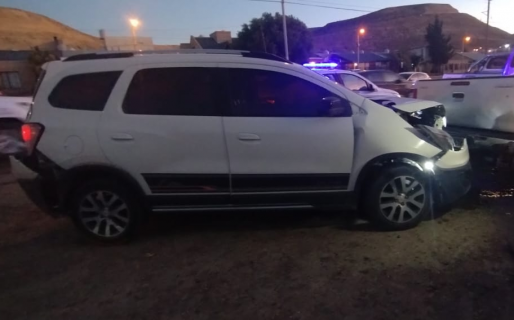 Fuerte choque en la esquina donde exigen un semáforo