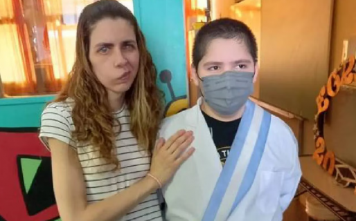 “Cáncer una y otra vez”: el calvario de una joven que sufre una enfermedad incurable y se opera constantemente