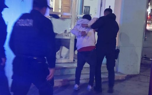 Lo detuvieron por estar borracho y no querer salir de un pub