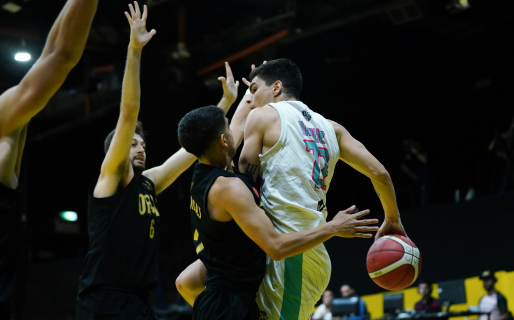 Gimnasia volvió a ganar de visitante y accedió a las semis