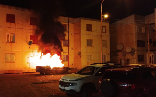 Incendiaron un auto en el barrio 30 de Octubre: su dueño se encontraba fuera de la ciudad