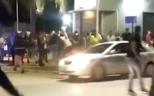 Locura al volante: atropelló a una chica y se fugó a toda velocidad tras una pelea en un boliche