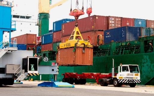 Las exportaciones registrarán en 2023 la mayor caída de su historia