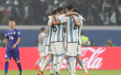 Argentina lo dio vuelta y debutó con victoria ante Uzbekistán