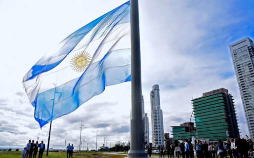 Izaba la bandera, se le trabó la mano y le tuvieron que amputar dos dedos