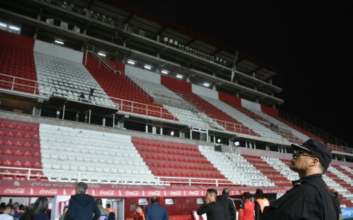 Por viento de 65km/h suspendieron el partido entre Unión y Lanús