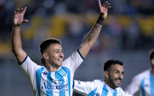 Racing sorprendió a Aucas, lo venció 2-1 en Ecuador y quedó a un paso de los octavos de final de la Copa Libertadores