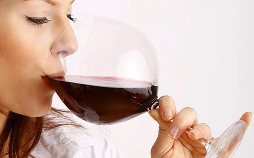 Aseguran que una copa de vino tinto equivale a una hora de ejercicio físico