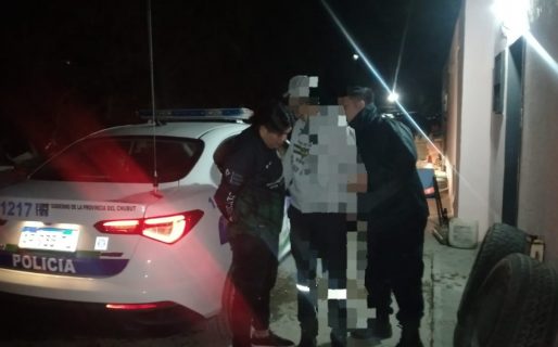 Los pararon para un control y encontraron un arma de fuego y el conductor estaba borracho