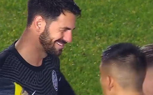 La curiosa maniobra de Batalla para atajar un penal en el último minuto