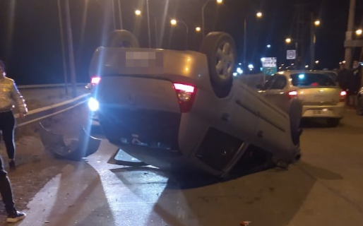 Perdió el control del vehículo y volcó en Km.5