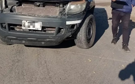 Una mujer fue traslada al Hospital, tras chocar con su vehículo en el barrio Industrial