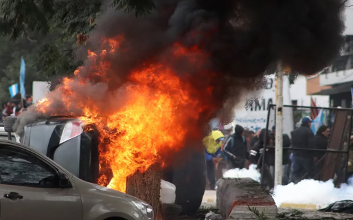 Jujuy: una batalla de fondo entre legitimidad democrática y “manejo” de la calle como factor de poder