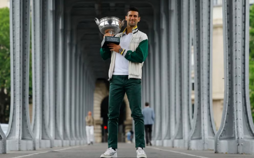 Novak Djokovic cantó un hit de las hinchadas en Argentina para celebrar su título en Roland Garros: “Cantá conmigo”