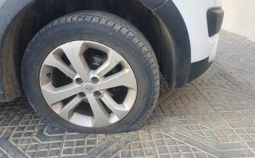 Vecinos del barrio Pueyrredón denuncian que delincuentes les tajean las cubiertas de los autos por la madrugada