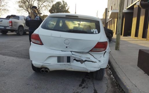 Triple choque en Av. Hipólito irigoyen