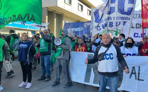 ATE se movilizó en reclamo de paritarias: «La inflación nos está comiendo el bolsillo día a día»