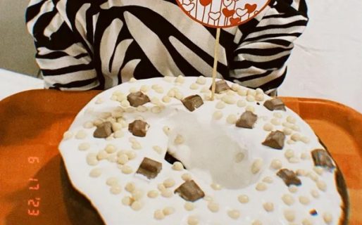 Una nena hizo una torta para el Día del Padre, y la reacción del padre se volvió viral: las razones