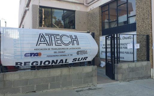 ATECH consideró “absolutamente insuficiente” la oferta de Provincia y se estira el conflicto