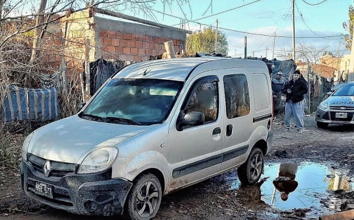 Asaltaron a una pareja de ancianos, los maniataron y los dejaron encerrados