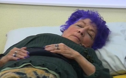Se quedó dormida para la primera gala y no despertaron: la polémica con la participante de 77 años
