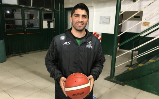 Martín Villagran renovó contrato con Gimnasia y Esgrima por un año más