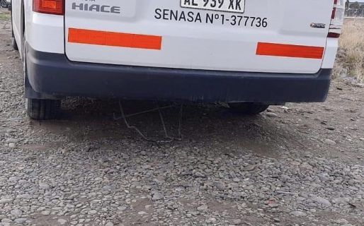 Denuncian el robo de ruedas en vehículos que estacionan cerca del Aeropuerto