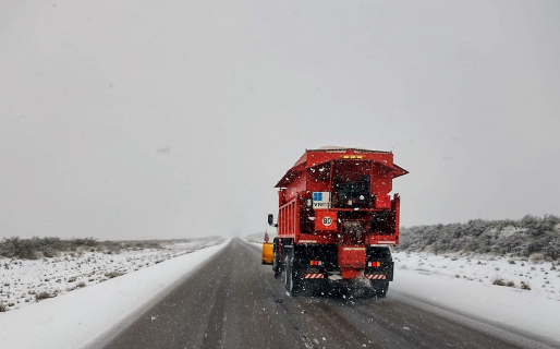Cortaron la Ruta 3 en el tramo Comodoro-Trelew por acumulación de nieve