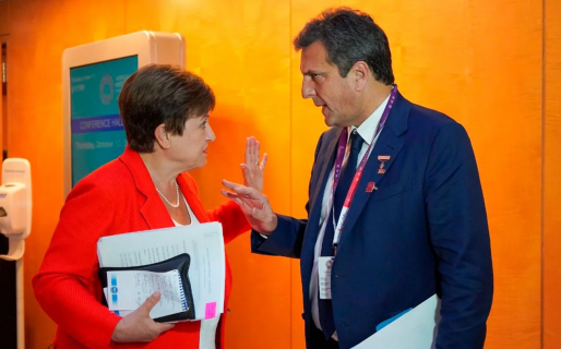 Sergio Massa confirma que hubo acuerdo con el FMI y los bonos argentinos llegaron a su nivel más alto en seis meses