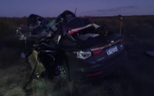 Murieron tres comodorenses al chocar contra un camión