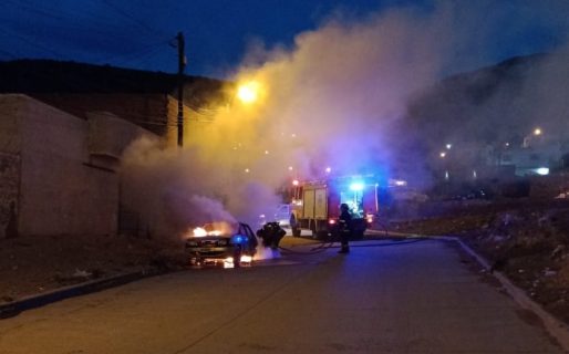 Incendio vehicular en B° Jorge Newbery