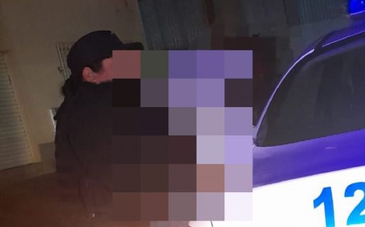 Discutió con un hombre en la vía pública, invitó a pelear a la policía y terminó demorada