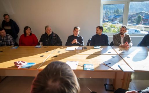 Juan Pablo Luque y Juan Peralta se reunieron con la Sociedad Rural de Esquel