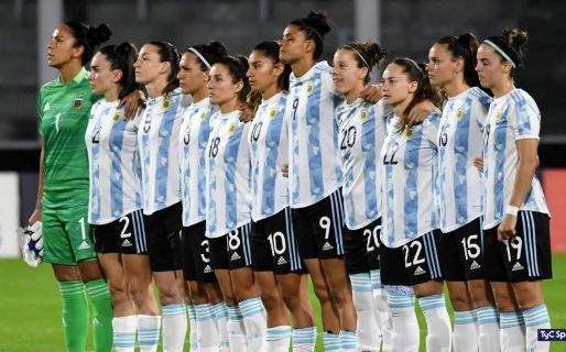 El apoyo de los campeones del mundo a la Selección femenina a poco del Mundial