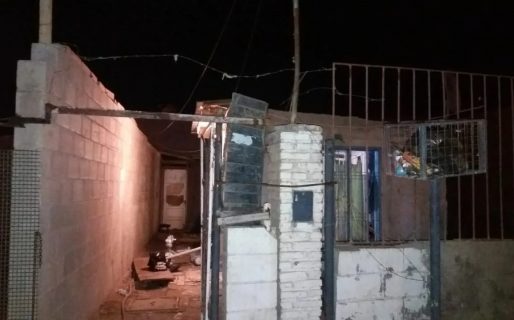 Causó destrozos en una vivienda y le tiró lavandina a un hombre: fue detenida