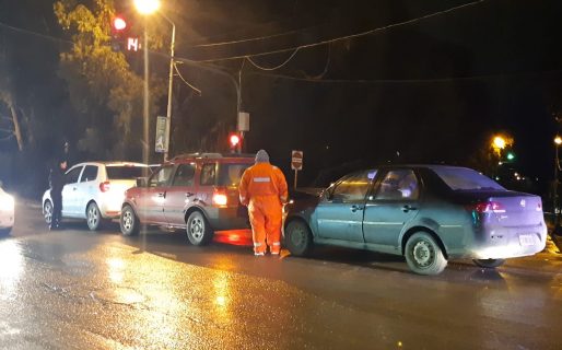 Una mujer resultó herida en un choque triple