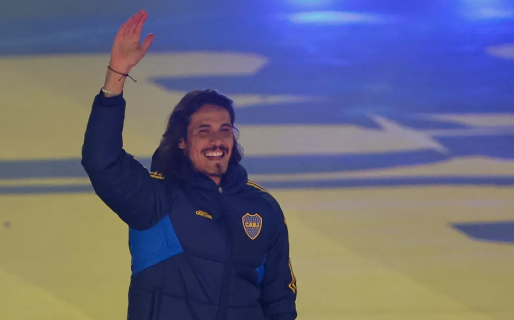 Presentaron a Edinson Cavani como nuevo jugador de Boca en La Bombonera: “Estoy muy feliz de estar acá”