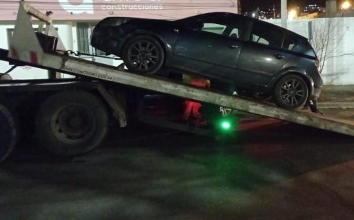 Manejaba borracho y chocó con un auto en avenida Irigoyen