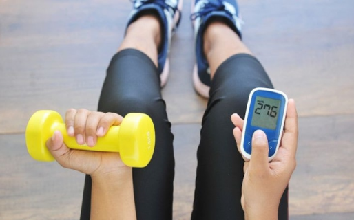 Por qué caminar después de comer beneficia a las personas con diabetes