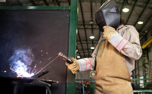 Potenciar Trabajo: cuánto se cobra en julio, agosto y septiembre con la suba del salario mínimo