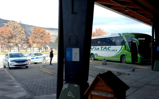 Lo denunciaron por masturbarse en un colectivo de larga distancia