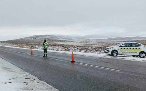 Seguridad vial recomienda transitar con extrema precaución por las rutas tras la ola polar