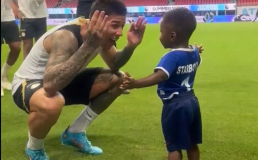 El tierno juego de Enzo Fernández con un hincha del Chelsea que generó emoción