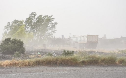 Alerta amarillo por fuertes vientos: las ráfagas podrían alcanzar los 100 km/h