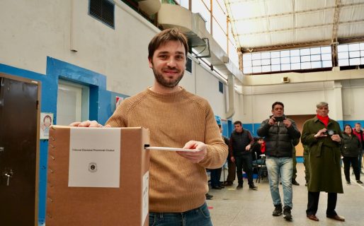 Tras votar “Nacho” Torres pidió: “transformar nuestra provincia de una vez y para siempre”