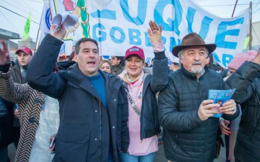 Luque y Macharashvili caminaron por los barrios altos de Comodoro