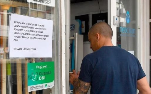 El impacto de la devaluación: comercios sin precios, pocos productos, ventas frenadas y remarcaciones