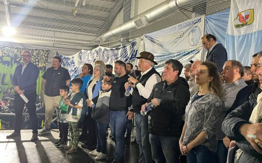 Glinski cerró su campaña con Linares, Jerárquicos, UOCRA y Camioneros